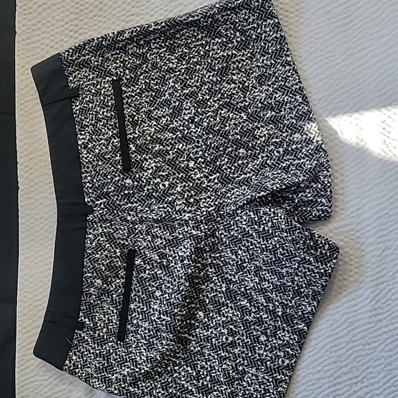 Express Editor Shorts - Picture 2 of 3